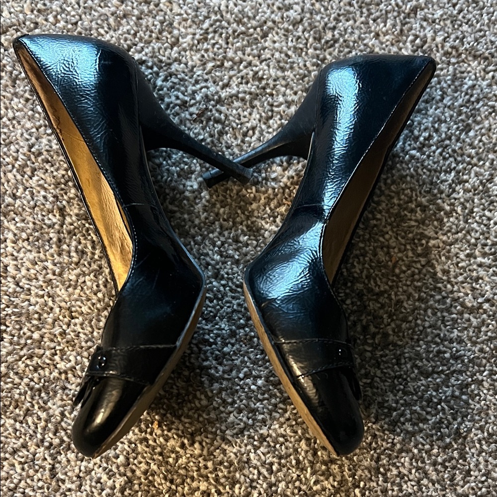 Michael Kors Black Patent Leather Logo Round-Toe Pumps - Picture 2 of 5
